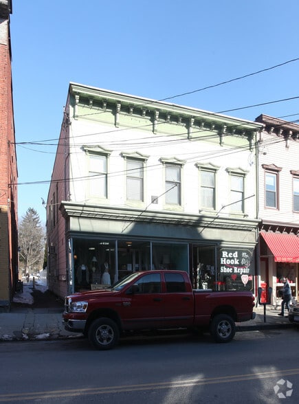 105 Partition St, Saugerties, NY for sale - Primary Photo - Image 1 of 1