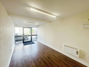 100 Lord St, Leigh for lease Interior Photo- Image 2 of 9