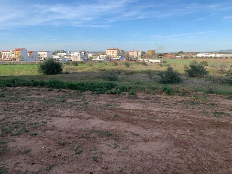 Land in Villanueva de la Serena for sale - Building Photo - Image 1 of 13
