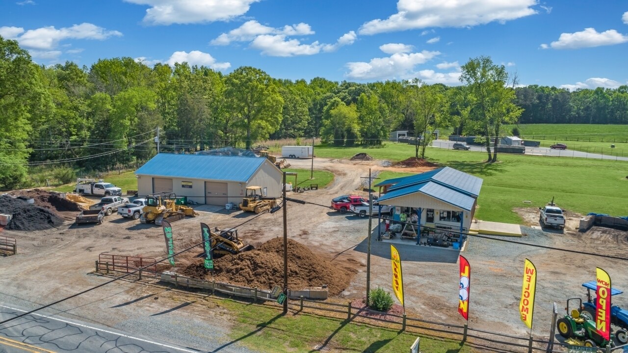 6788 Siler Cty Snow Cp Rd, Siler City, NC 27344