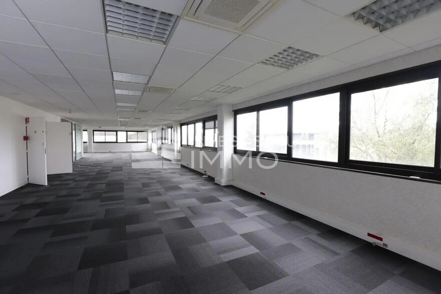 Office in Antony for lease - Interior Photo - Image 3 of 4