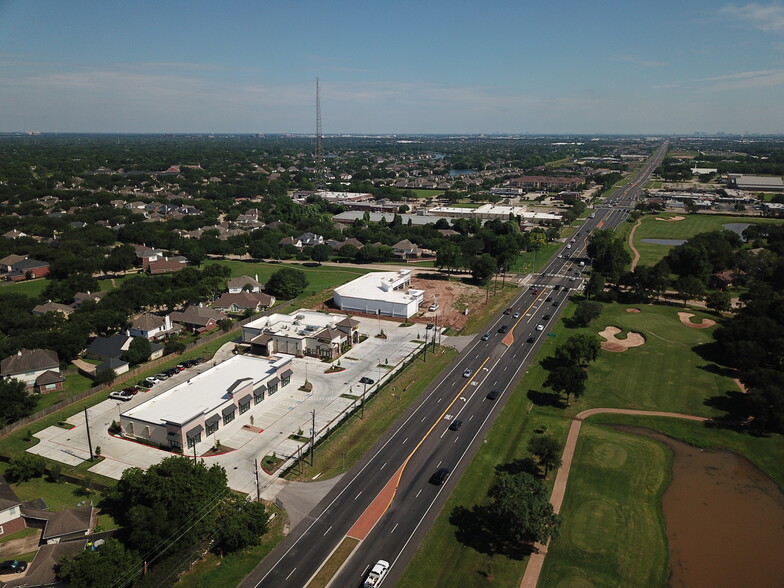 2730 FM 1092 Rd, Missouri City, TX for lease - Building Photo - Image 3 of 4