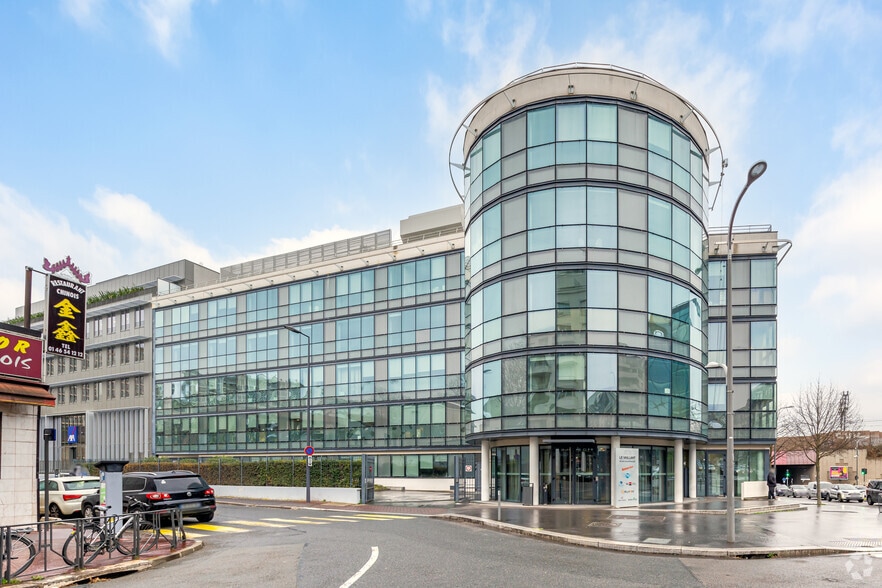 Office in Malakoff for lease - Building Photo - Image 2 of 2