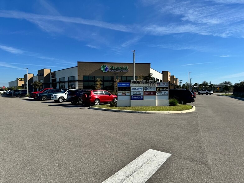 1260 NE 8th St, Cape Coral, FL for lease - Building Photo - Image 1 of 12