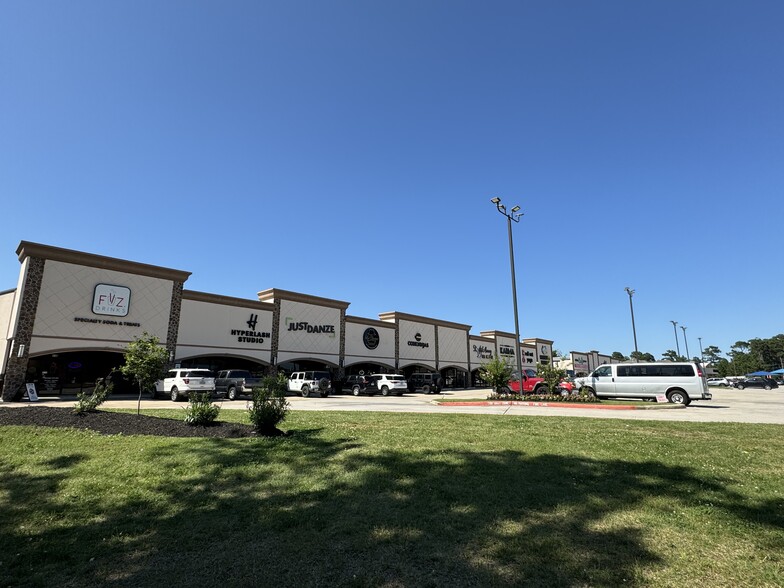 9702 Spring Cypress Rd, Spring, TX for lease - Building Photo - Image 1 of 5