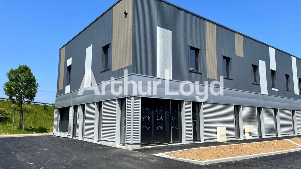 Office in Ifs for sale - Building Photo - Image 1 of 4