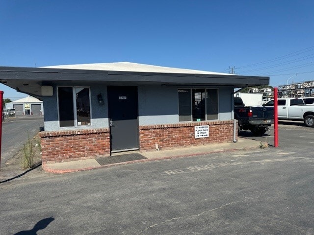 1016 S Wilson Way, Stockton, CA for lease - Building Photo - Image 3 of 15