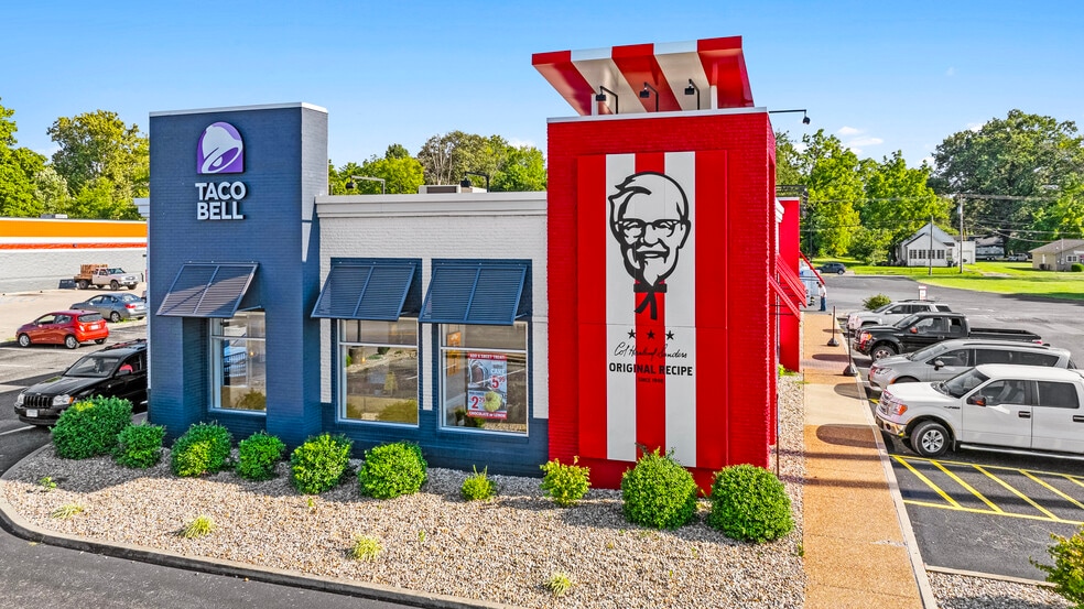 634 W Main St, Benton, IL for sale - Building Photo - Image 2 of 7