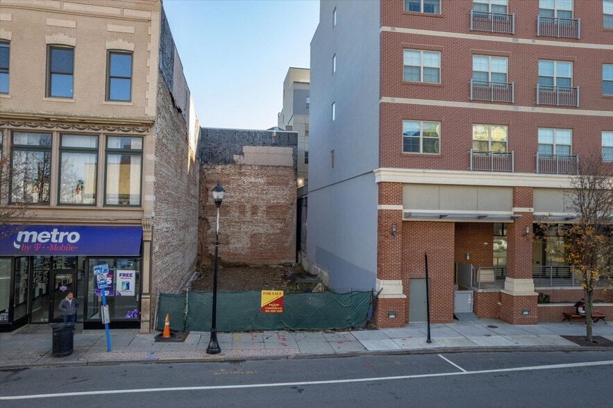 15 N Main St, Port Chester, NY for sale - Building Photo - Image 3 of 9