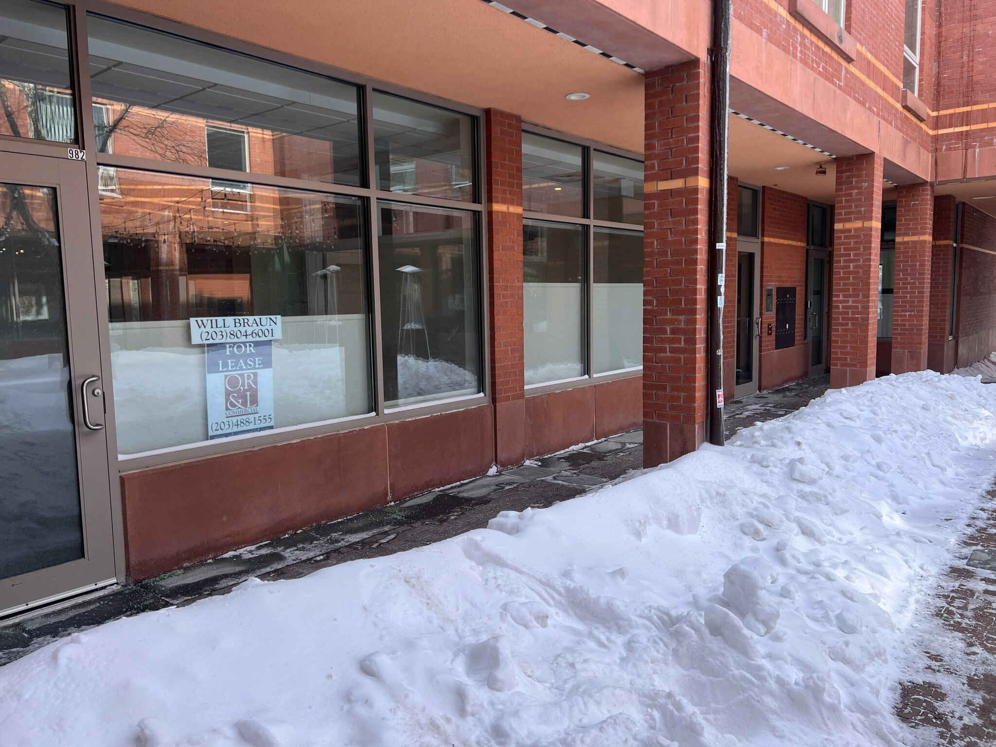 978-1004 Main St, Branford, CT for lease Interior Photo- Image 1 of 14