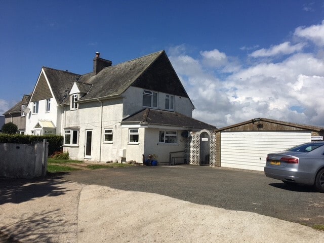 12 Hilltop Cottages, Plymouth for sale Primary Photo- Image 1 of 1