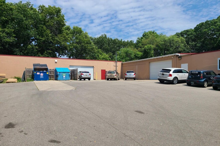 540 Oak St, Ferrysburg, MI for lease - Building Photo - Image 2 of 4