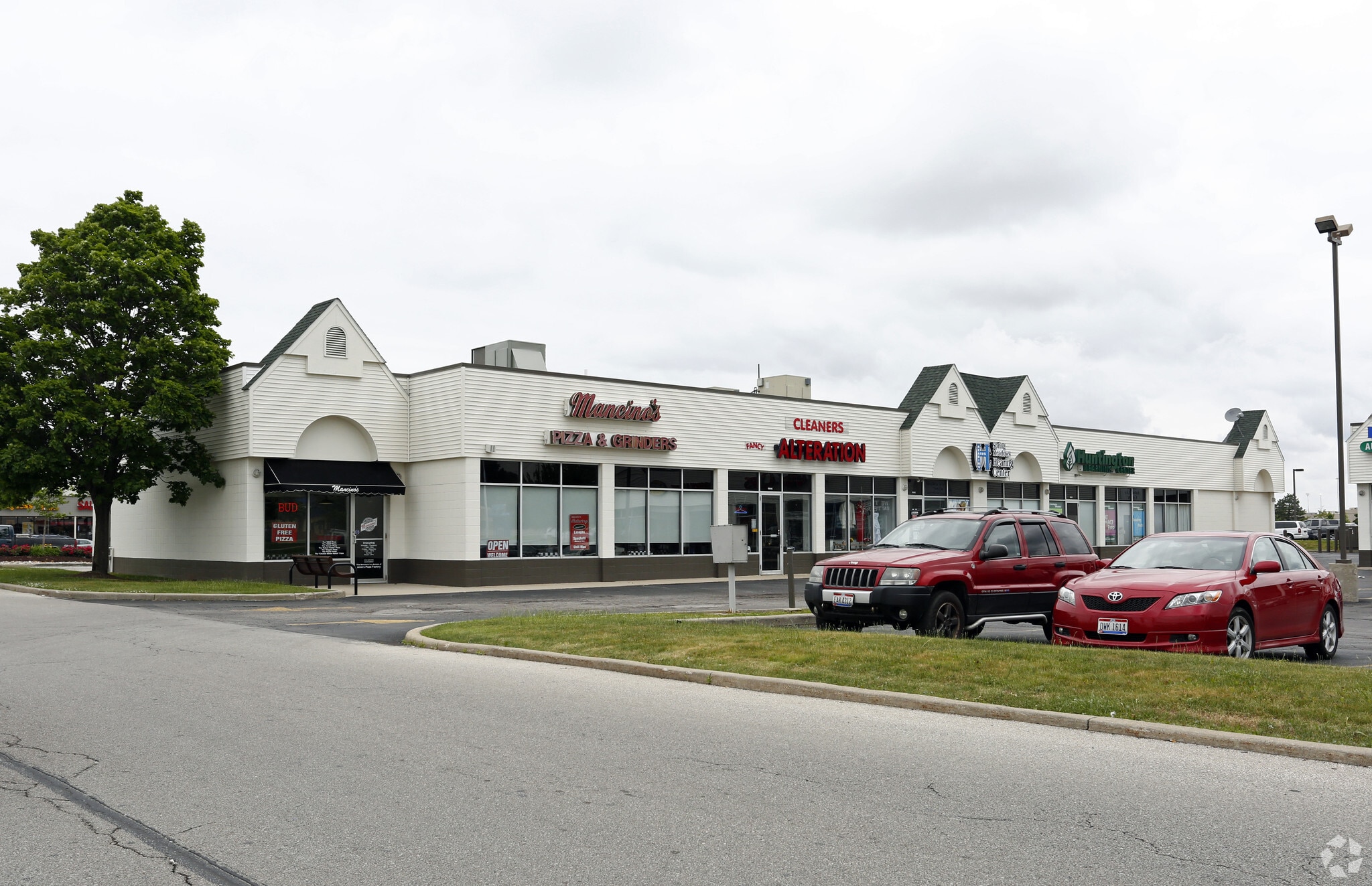 6638-6650 Centers Dr, Holland, OH for lease Primary Photo- Image 1 of 7