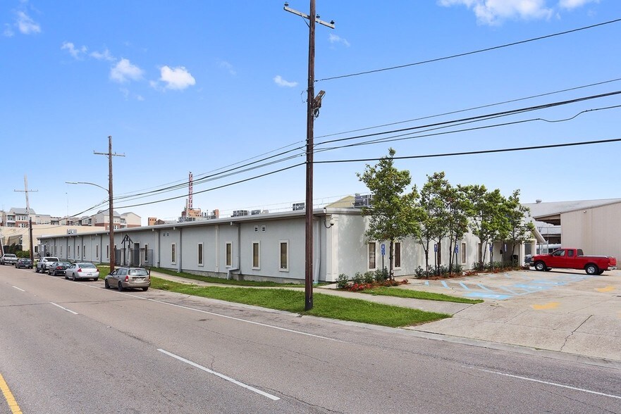 2235 Poydras St, New Orleans, LA for sale - Building Photo - Image 1 of 1
