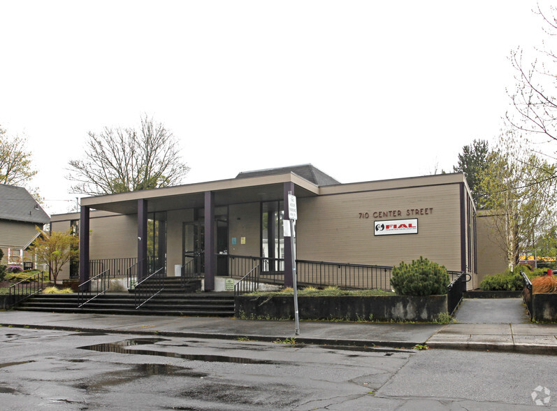 710 Center St, Oregon City, OR for sale - Primary Photo - Image 1 of 7