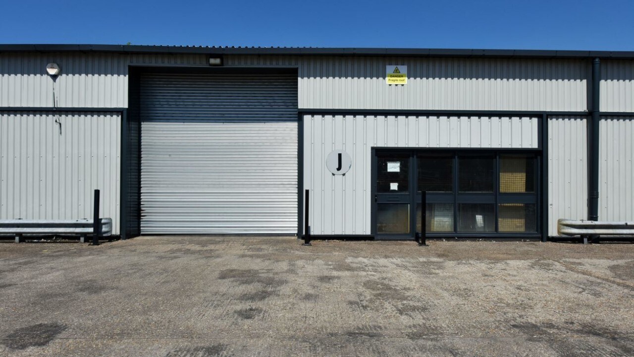 Brunel Rd, Corby for sale Primary Photo- Image 1 of 1