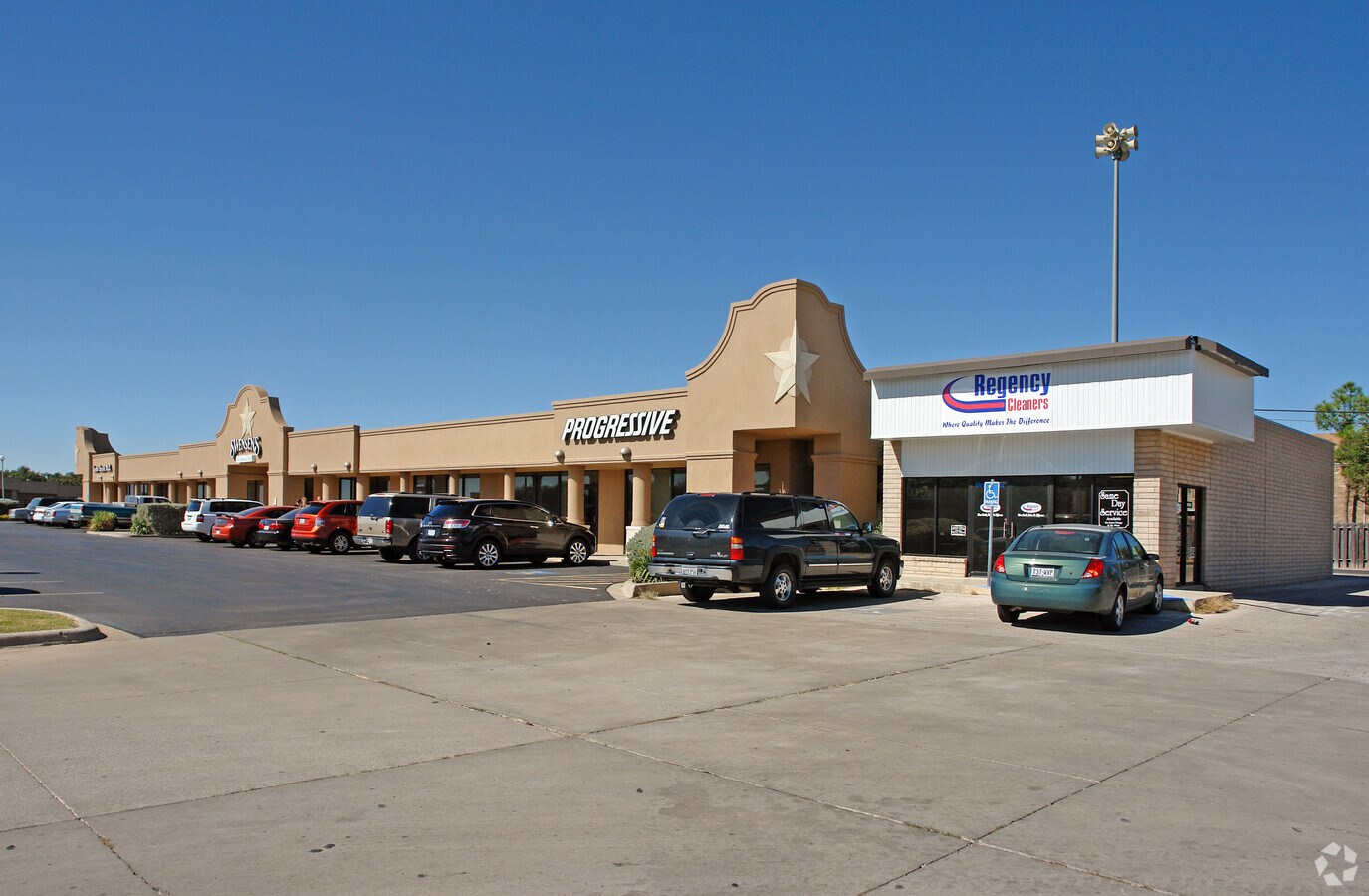 902 W Loop 250 N, Midland, TX 79705 Saddle Club Plaza 902 W Loop 250 N, Midland, TX 79705 Saddle Club Plaza