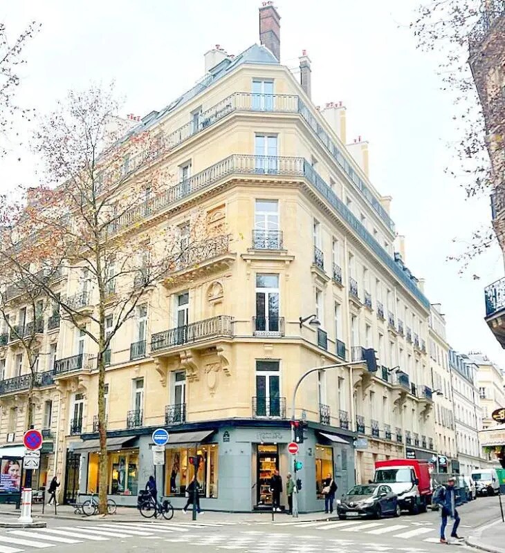 Office in Paris for lease Building Photo- Image 1 of 24