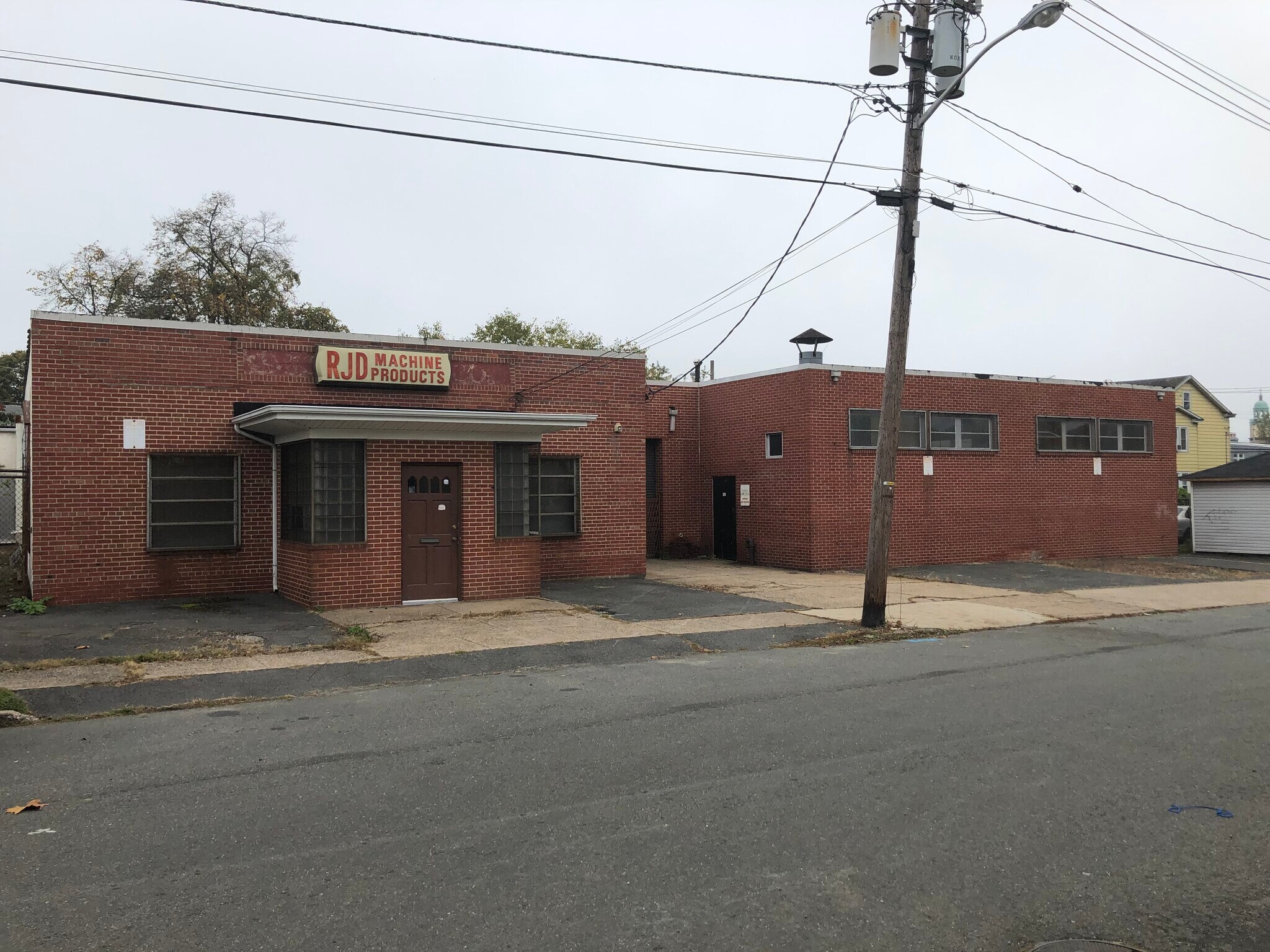 1424 Heath Ave, Ewing, NJ for sale Primary Photo- Image 1 of 1