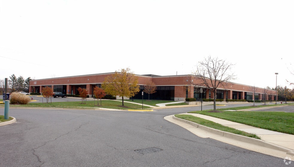 540 Huntmar Park Dr, Herndon, VA for sale - Primary Photo - Image 1 of 1