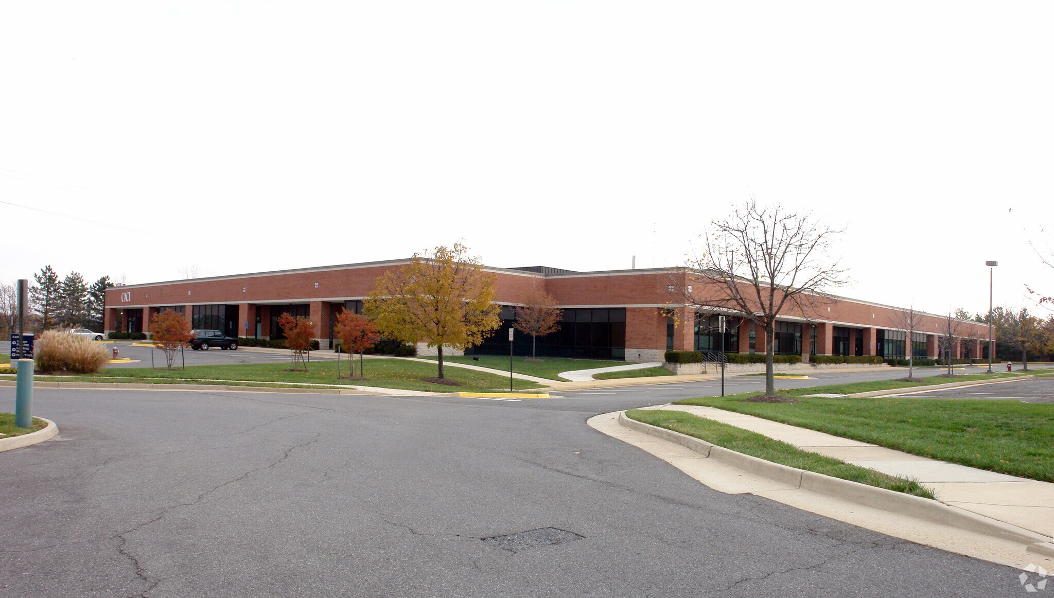 540 Huntmar Park Dr, Herndon, VA for sale Primary Photo- Image 1 of 1