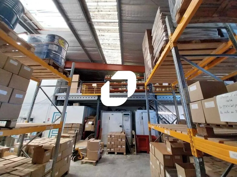 Flex in Portiragnes for lease - Building Photo - Image 3 of 32