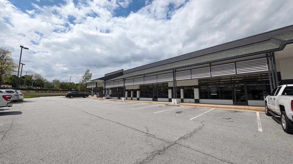 310-380 Commerce Dr, Peachtree City, GA for lease - Building Photo - Image 2 of 10