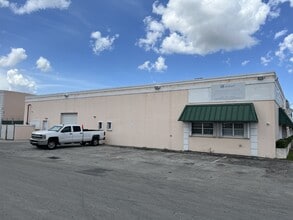 7291 NW 43rd St, Miami, FL for lease Interior Photo- Image 2 of 21