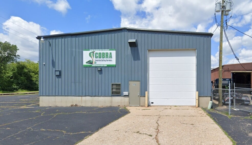 1910-1912 23rd Ave, Rockford, IL for sale - Building Photo - Image 3 of 19