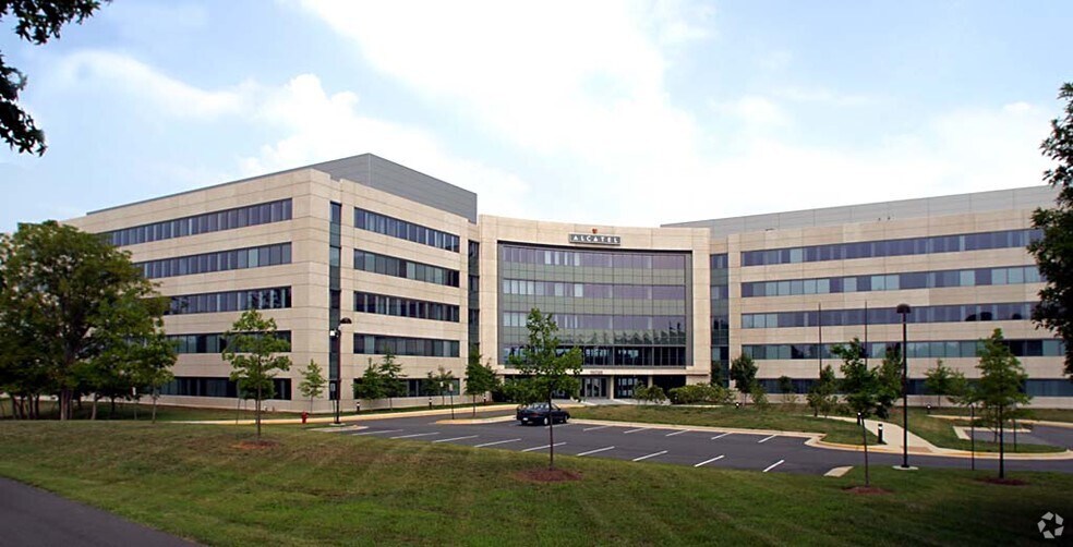 15036 Conference Center Dr, Chantilly, VA 20151 Independence Center I