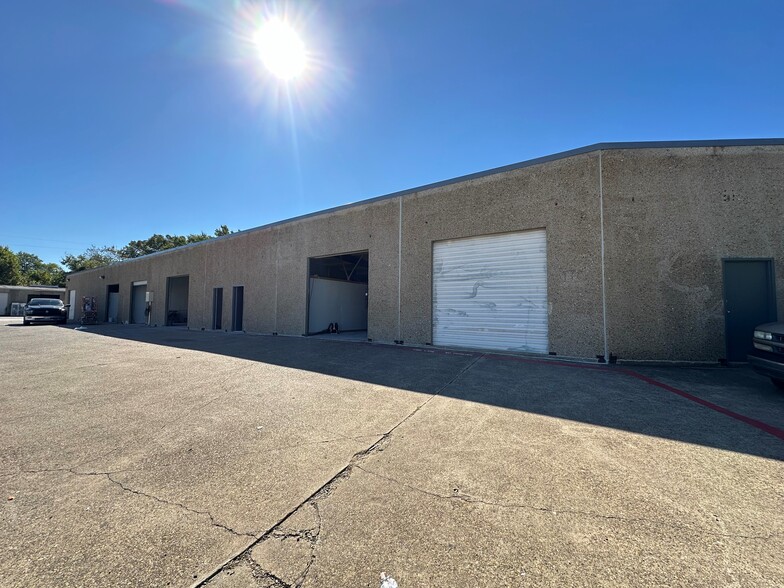 720 Military Pky, Mesquite, TX for lease - Building Photo - Image 1 of 5