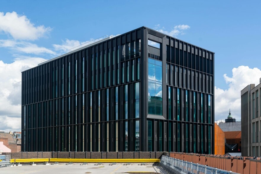 Wellington St, Sheffield for lease - Interior Photo - Image 3 of 11