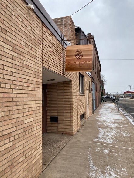 415 N Front St, Spooner, WI for lease - Building Photo - Image 1 of 9