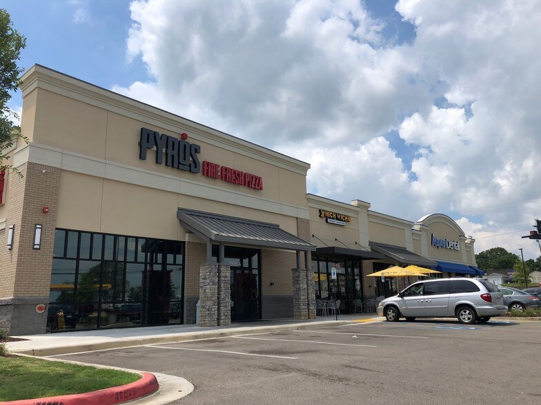 1013 Barnes Crossing Rd, Tupelo, MS 38804