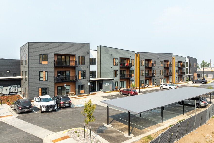 1990 Rimel Rd, Missoula, MT for sale - Primary Photo - Image 1 of 30