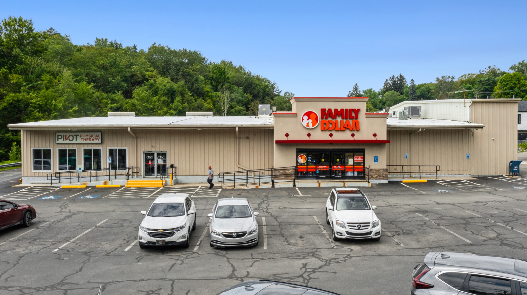 208 S Main St, Moscow, PA for sale Building Photo- Image 1 of 9