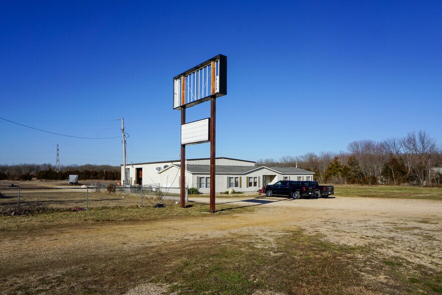 13629 Old Hwy 66, Saint James, MO 65559