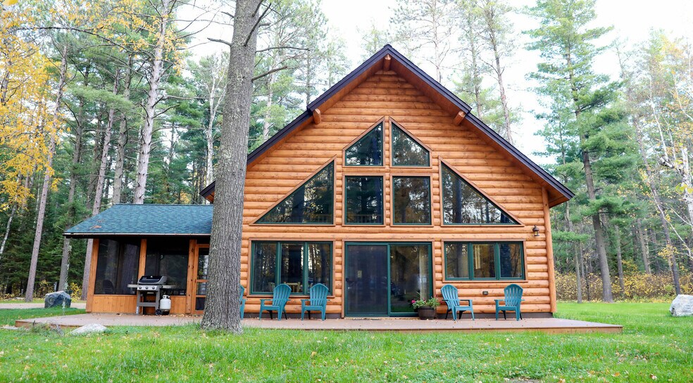 8347 Timber Bay Rd, Babbitt, MN for sale - Primary Photo - Image 1 of 1