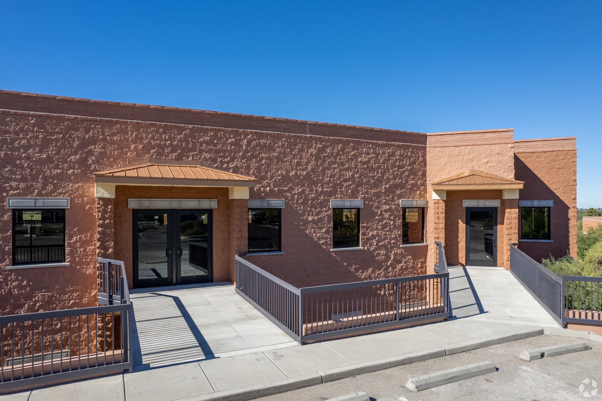 7490 N Oracle Rd, Tucson, AZ 85704 Bldg 2 OracleIna Professional