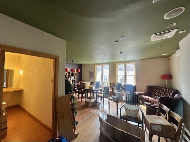 73 Parchment St, Winchester for lease - Building Photo - Image 3 of 6