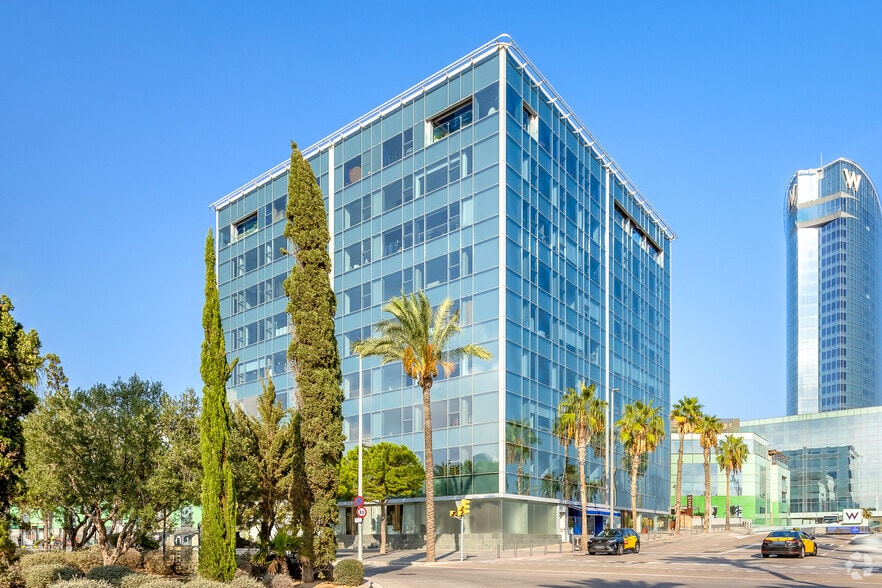 Passeig de Joan de Borbó Comte de Barcelona, 99-101, Barcelona, Barcelona for lease - Building Photo - Image 3 of 28