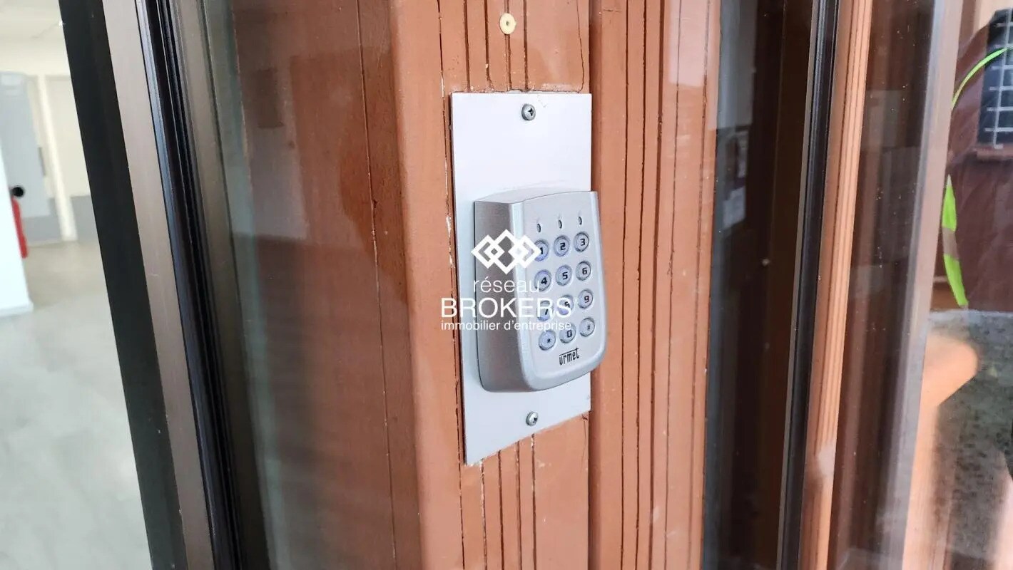 Office in Colomiers for lease Interior Photo- Image 1 of 18