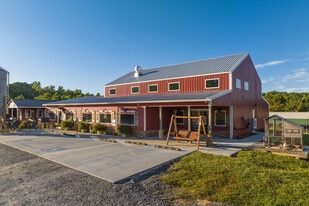 Rooster's Market - Retail Space