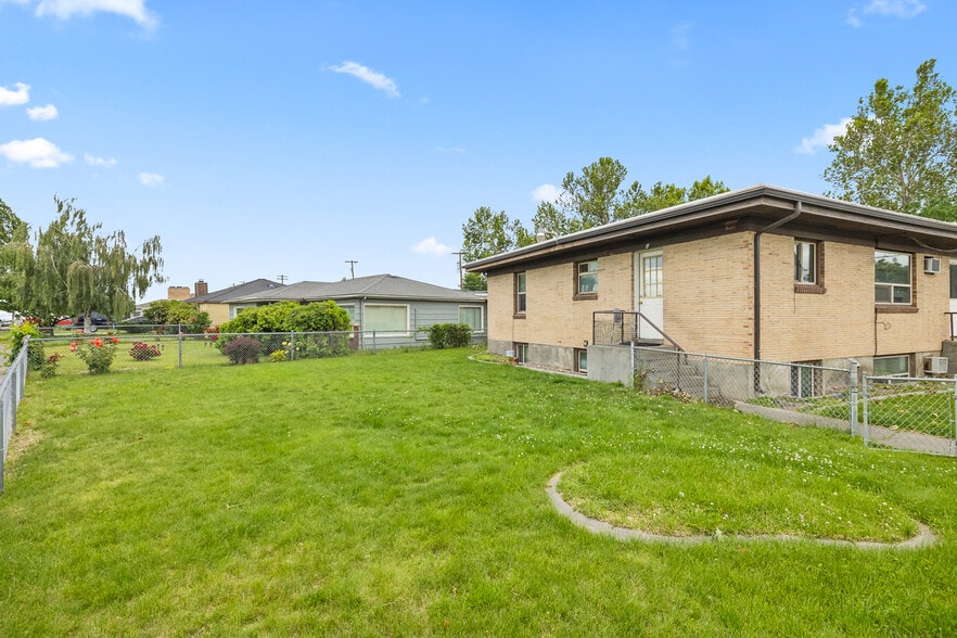 1304 W Hopkins St, Pasco, WA for sale - Building Photo - Image 2 of 13