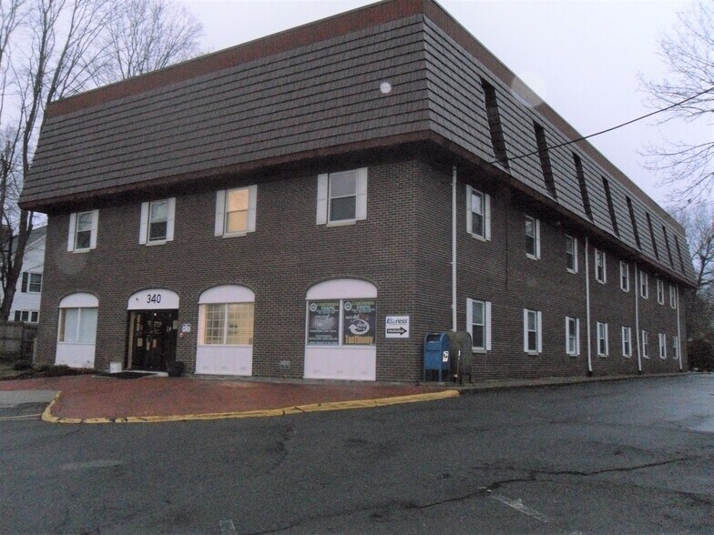 340 Broad St, Windsor, CT for lease - Building Photo - Image 3 of 3