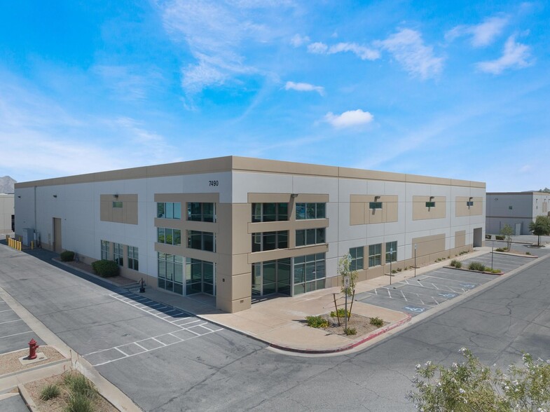 7490 Commercial Way, Henderson, NV for sale - Building Photo - Image 1 of 1