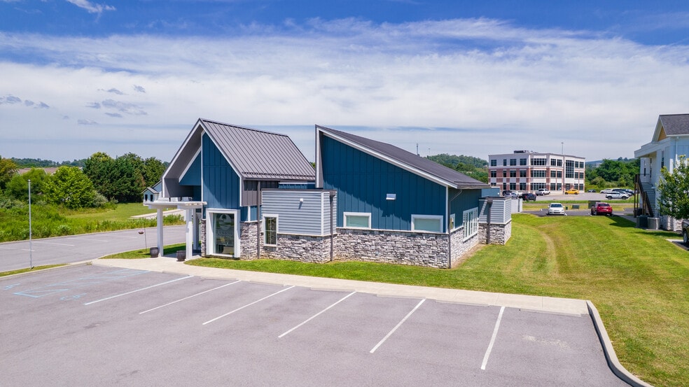 74 Erin Dr, Morgantown, WV for sale - Building Photo - Image 3 of 41