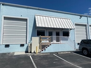 1200-1340 Stirling Rd, Dania Beach, FL for lease Interior Photo- Image 1 of 1