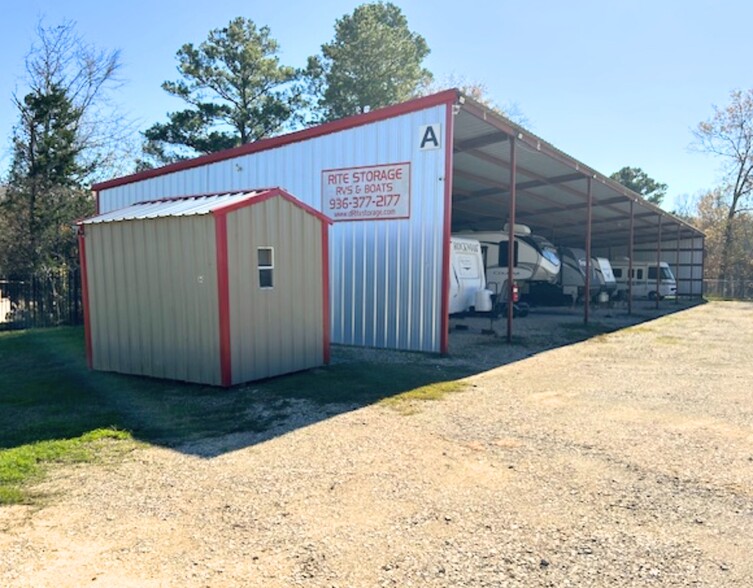 60 Boat Launch Rd, Pointblank, TX for sale - Building Photo - Image 2 of 7