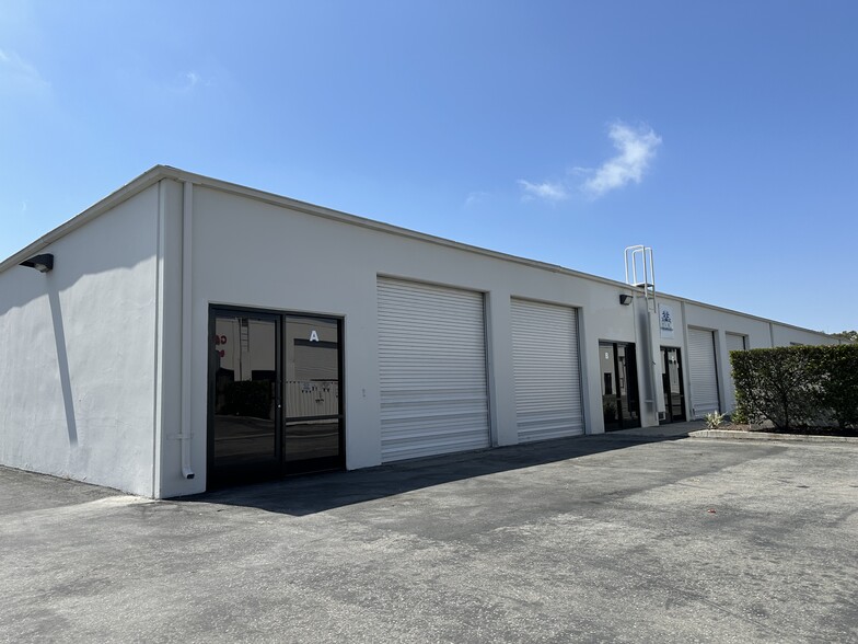 7272 Saturn Dr, Huntington Beach, CA for lease - Building Photo - Image 1 of 1